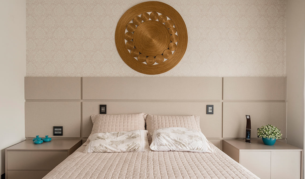 ideias de decoração cabeceira de cama branca