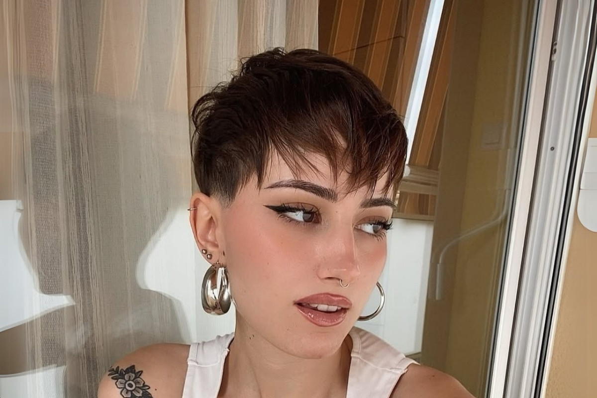 quanto custa um corte de cabelo curto liso com franja