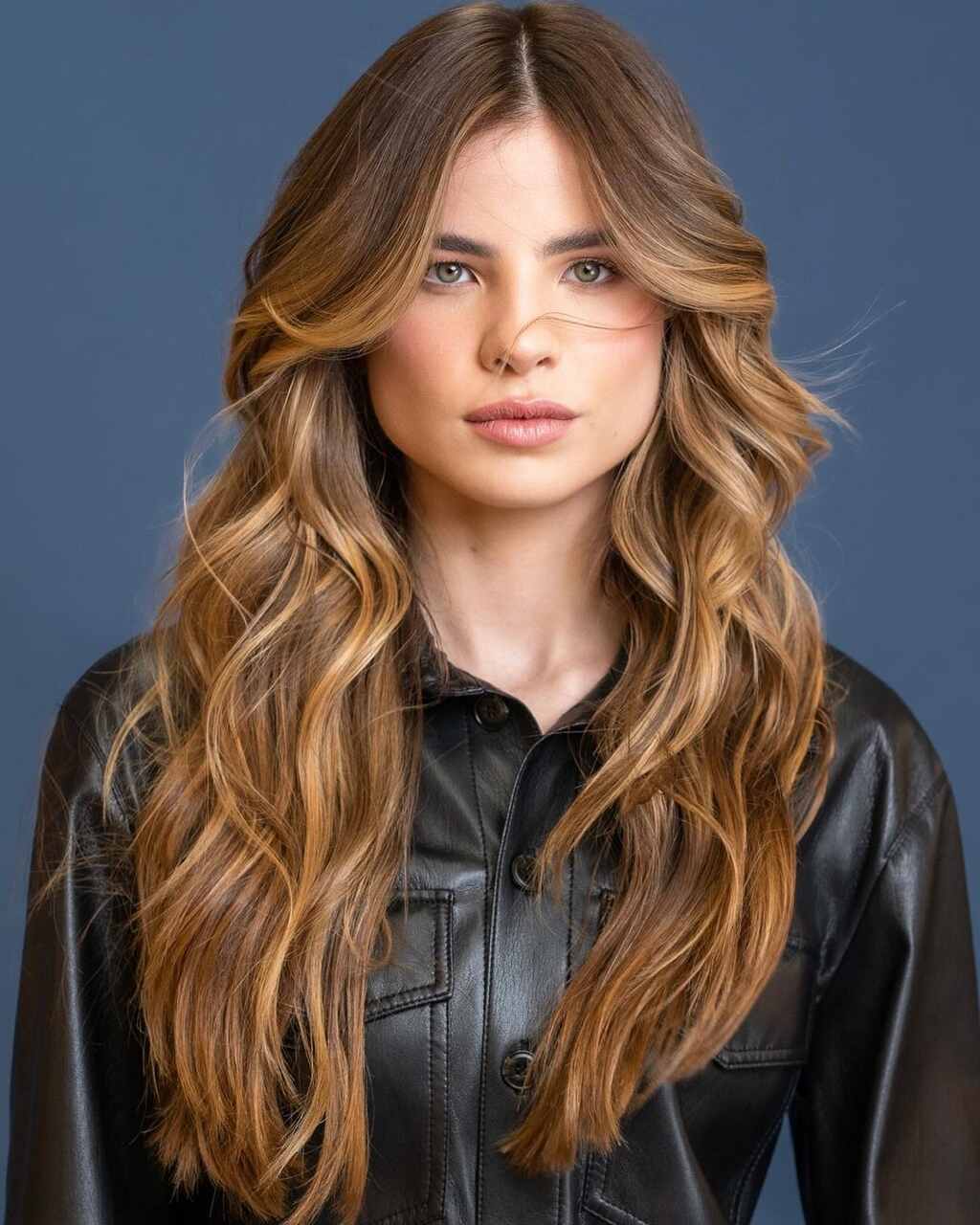 inspiração cabelo loiro ondulado médio