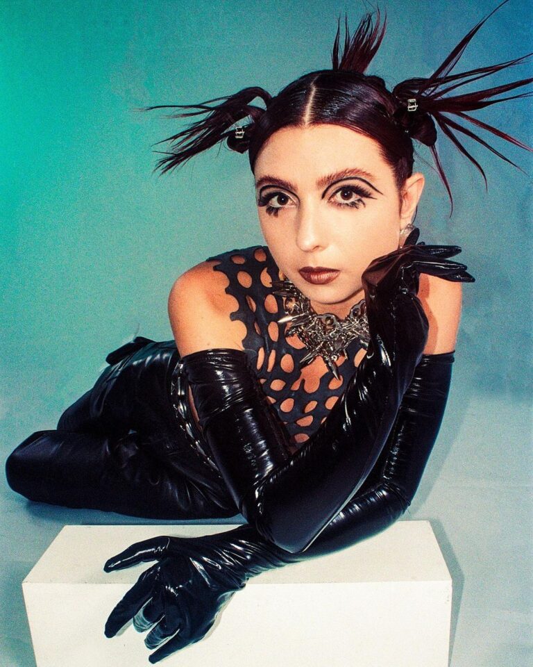 inspiração cabelo y2k para festas