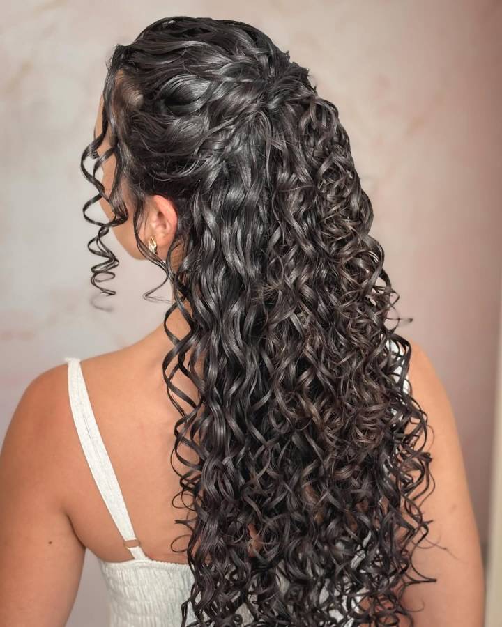 erros comuns ao finalizar cabelo ondulado longo e como corrigir