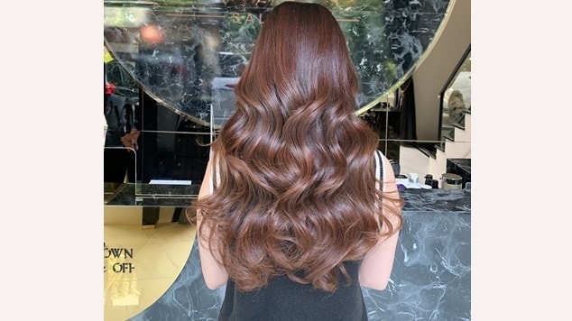 corte repicado médio para rosto redondo