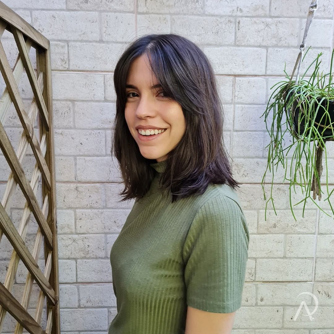 corte de cabelo reto no ombro