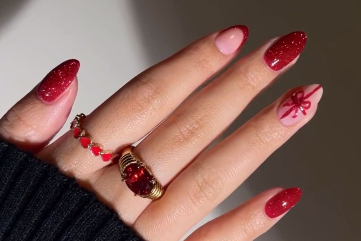 unhas de natal com flocos de neve passo a passo
