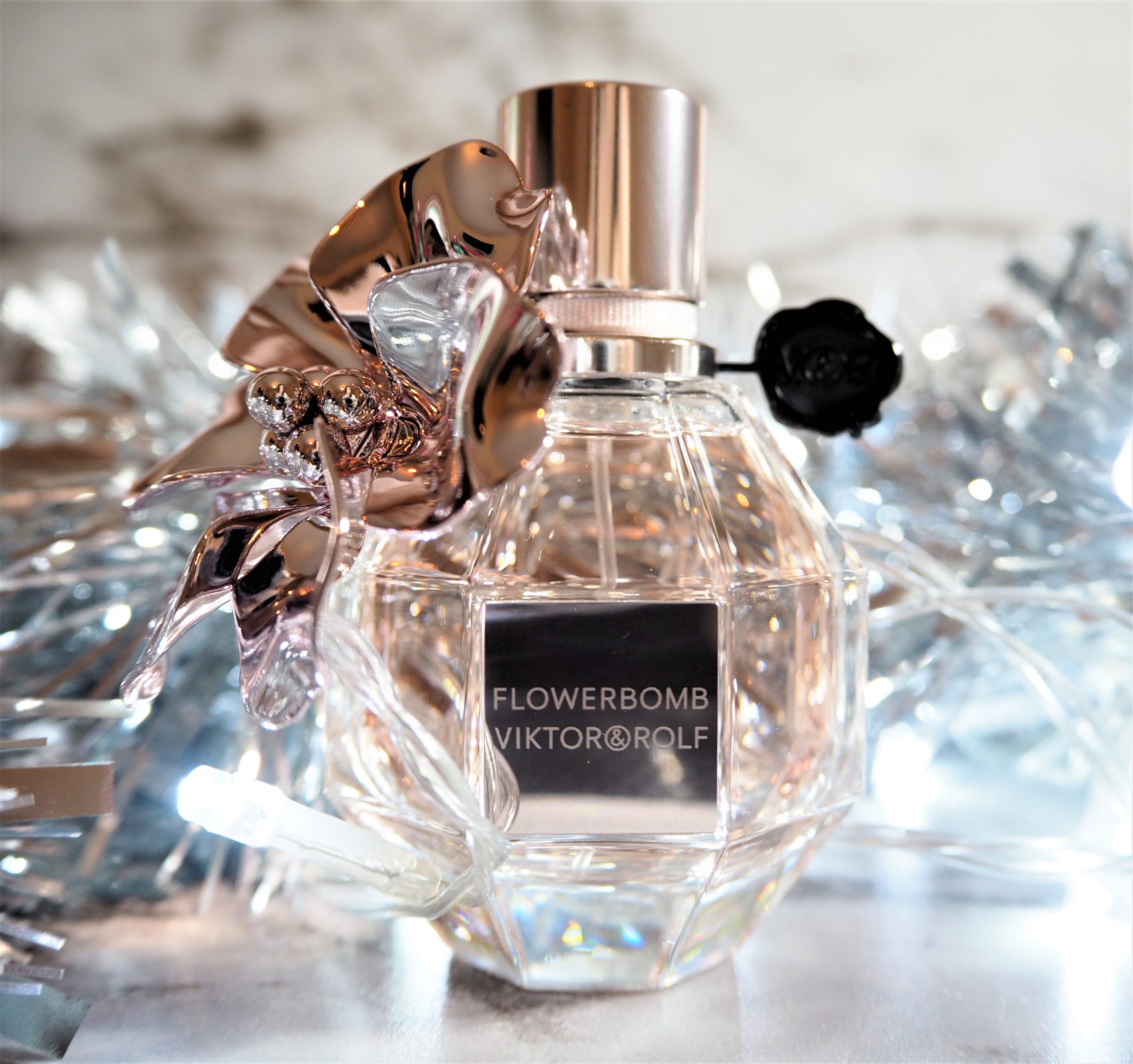 porque meu perfume flowerbomb nao dura na pele