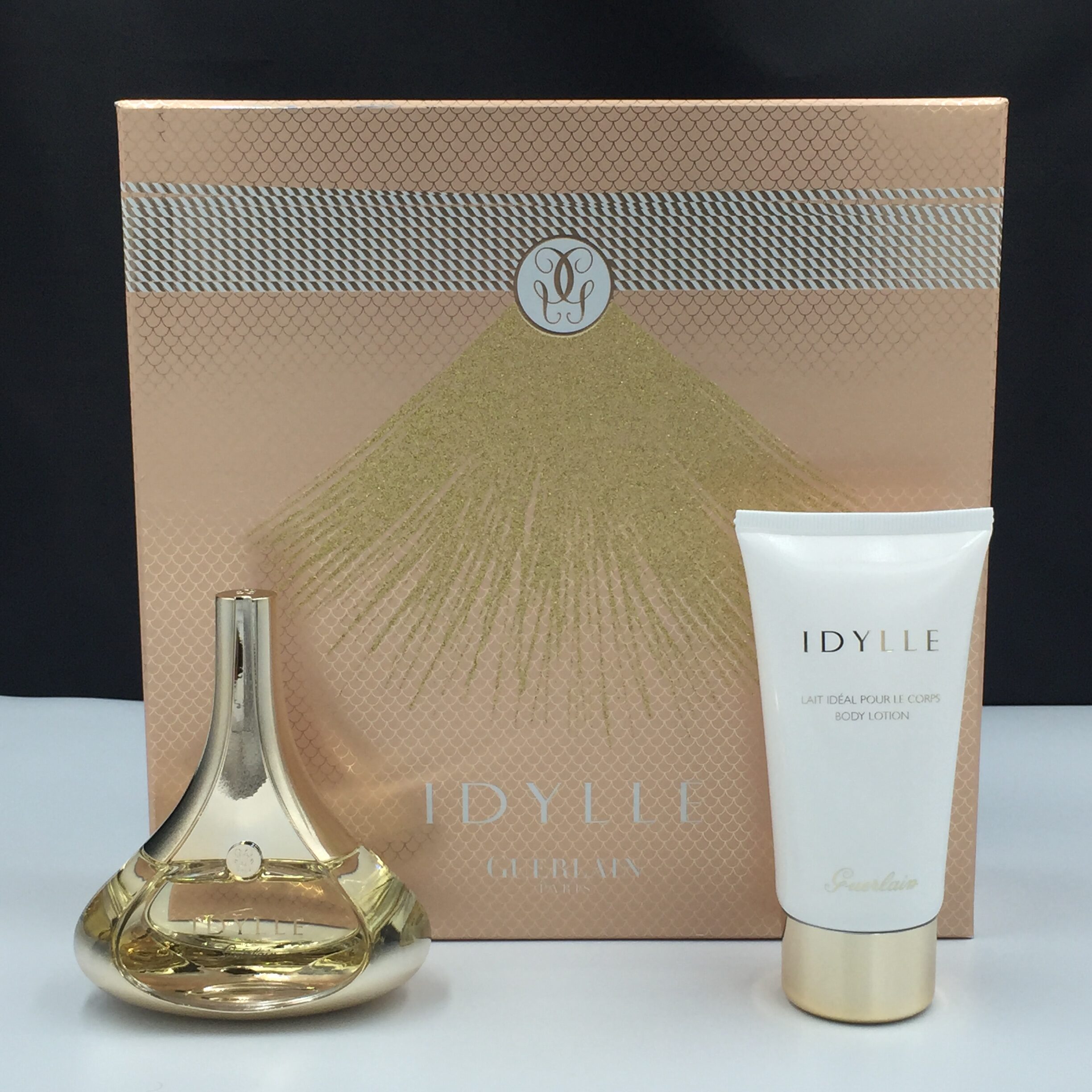 perfume Idylle vs La Petite Robe Noire qual escolher