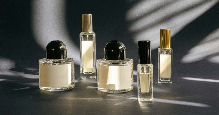 comparativo bancos de imagens gratuitos para perfumes