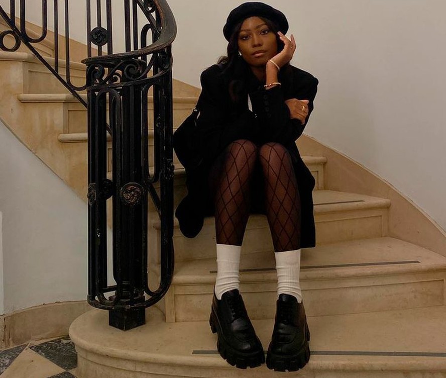 look de academia com meia alta