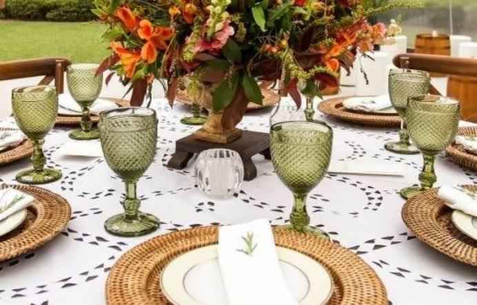 quanto custa montar uma mesa posta verde