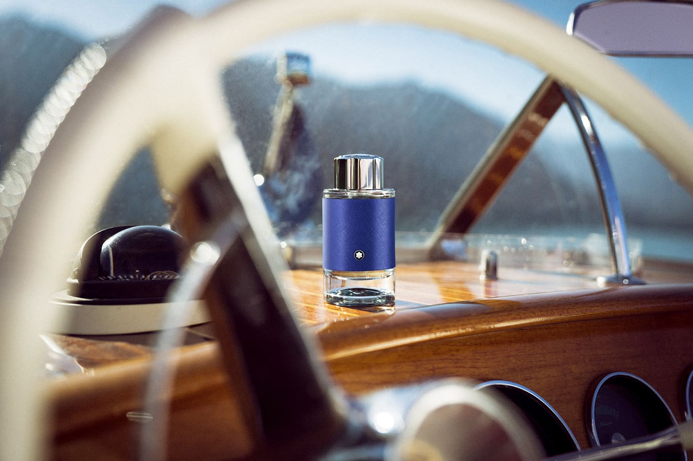 montblanc explorer ultra blue