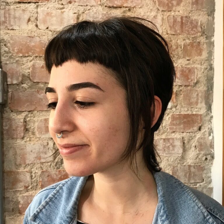 mullet curto para rosto redondo