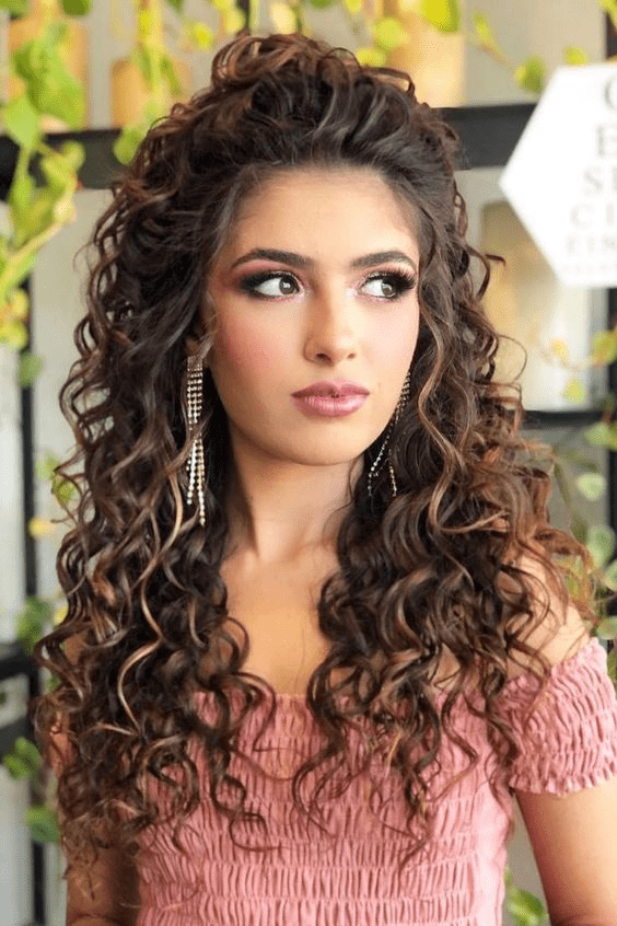 penteado de formatura cabelo cacheado vs cabelo liso