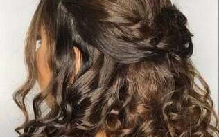 penteado semi preso vs coque despojado cabelo médio