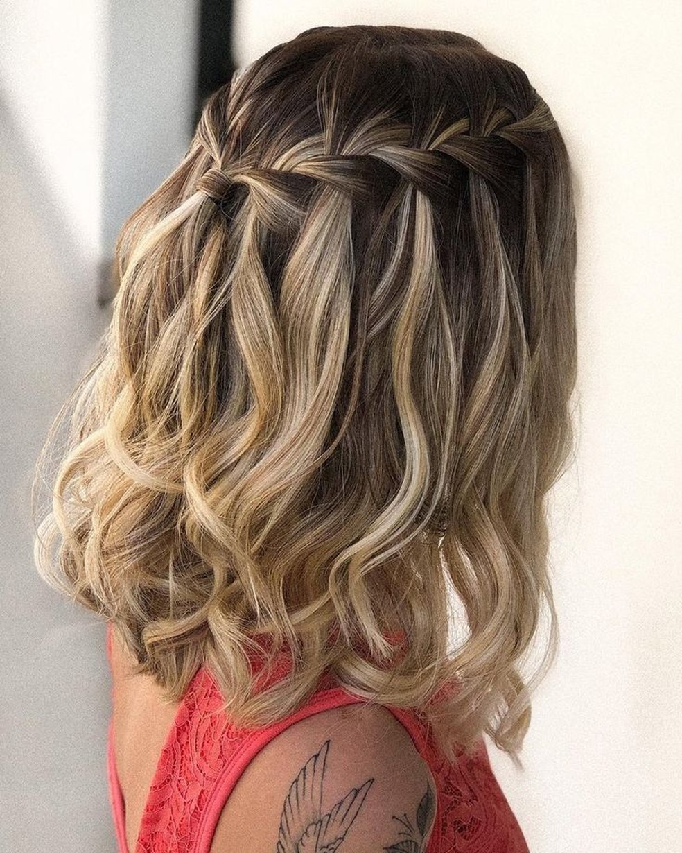 erros comuns ao escolher penteado para madrinha de dia