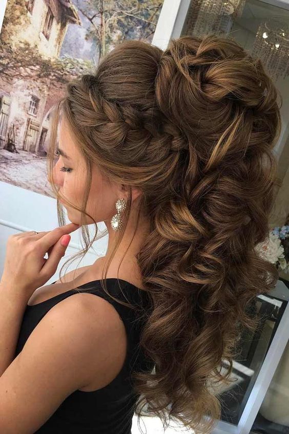 penteado semi preso vs coque despojado para madrinha de dia