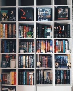 quanto custa uma estante de livros sob medida