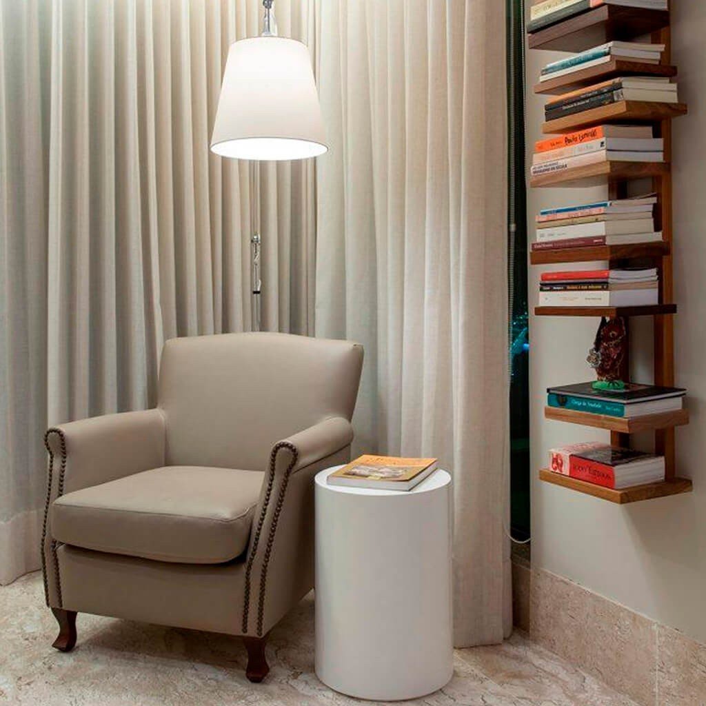 prateleira de livros de madeira vs metal qual escolher