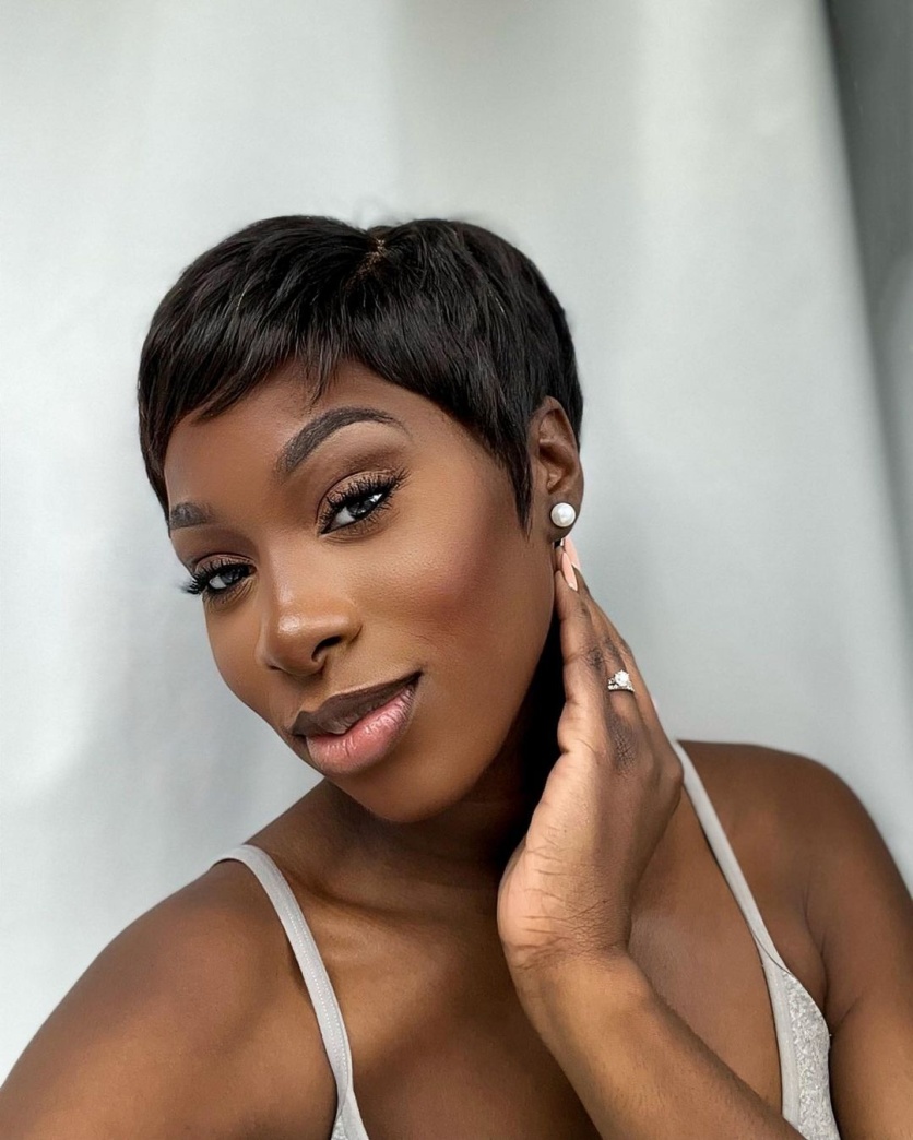 inspiração cortes de cabelo curto rosto oval