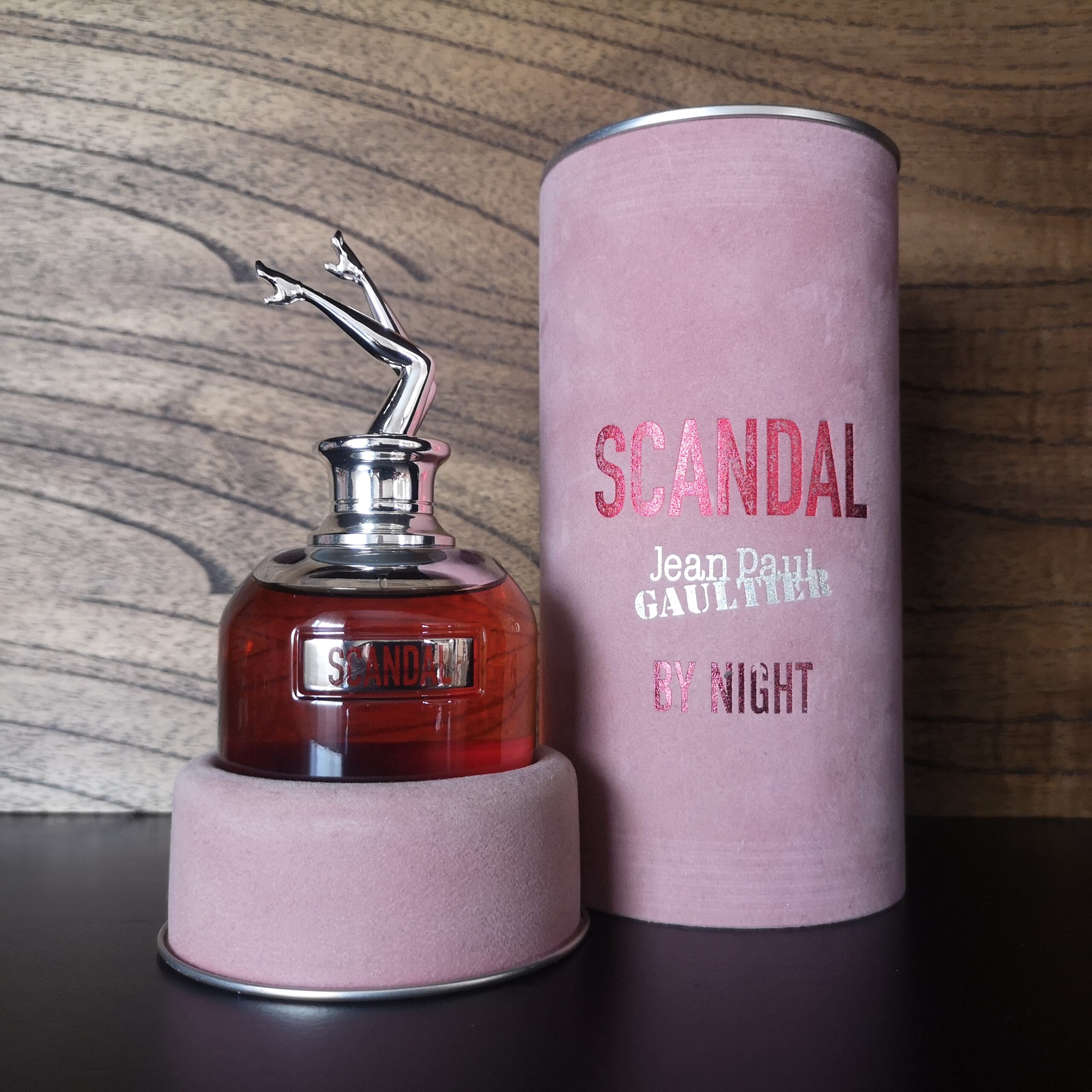 melhores perfumes femininos noturnos para usar em festas