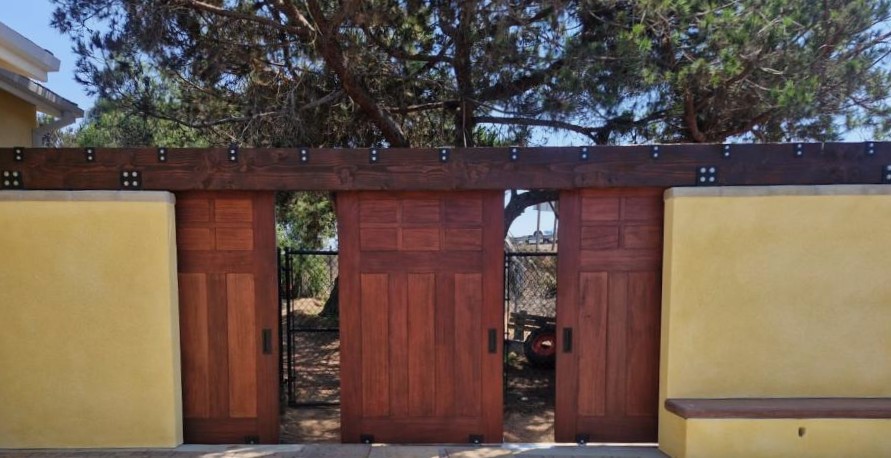 como usar a cor mahogany em decoração de interiores