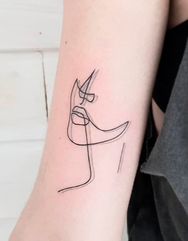 erros comuns ao fazer tatuagem feminina