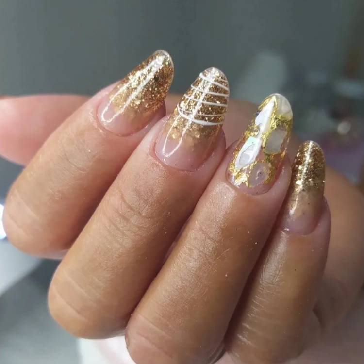 unhas com glitter degradê para virada do ano