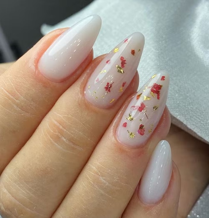 ideias de unhas claras para inspiração