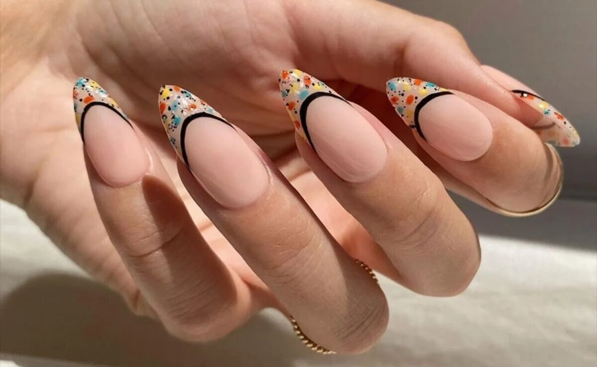 unha com francesinha