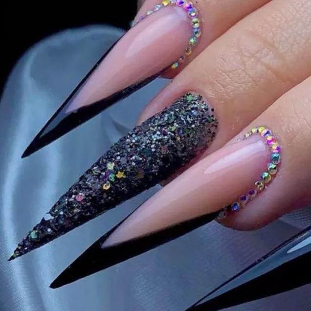 erros comuns ao fazer unha de gel stiletto