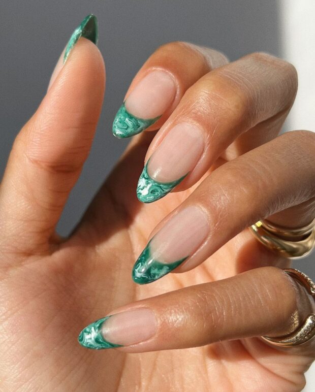 inspiração unhas de gel verde diferentes