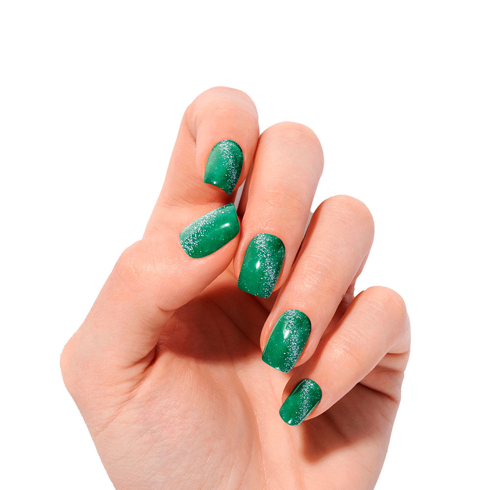 erros comuns ao fazer unhas de gel verde