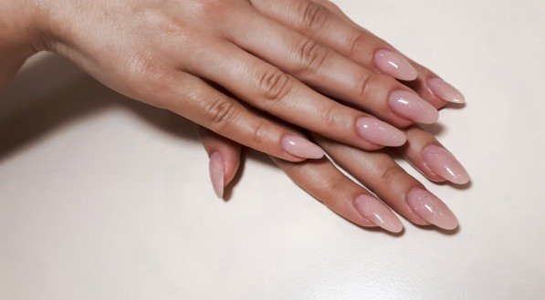 como manter unhas em gel delicadas impecáveis por mais tempo
