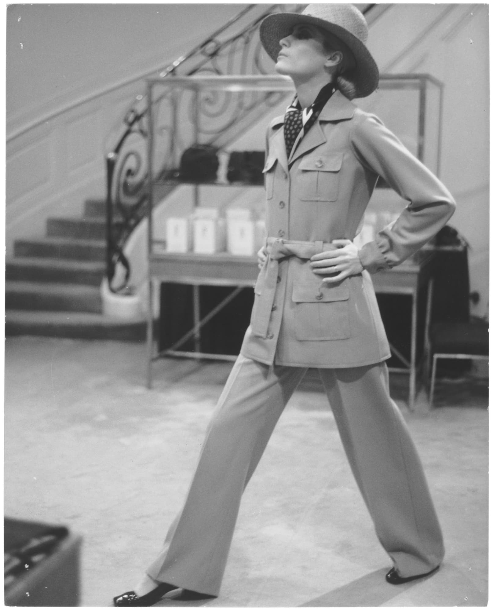 como identificar jaqueta safari ysl autêntica